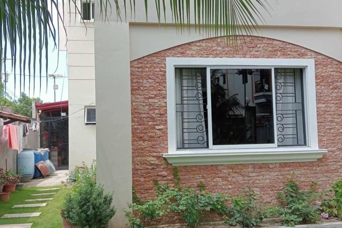 5 Bedroom House for Sale in Santa Filomena, Iloilo City, Iloilo