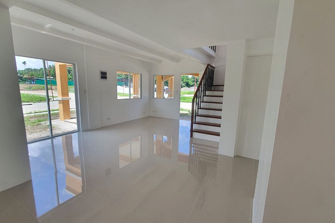 5 Bedroom House for Sale in Santiago, Malvar, Batangas – photo 2