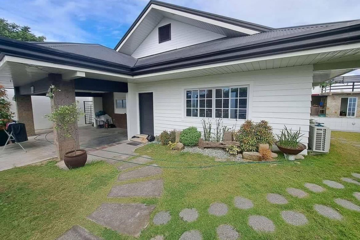 5 Bedroom House for Sale in Santo Domingo, Angeles, Pampanga