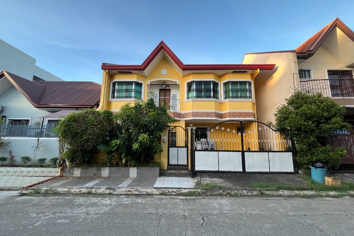 5 Bedroom House for Sale in Santo Domingo, Cainta, Rizal