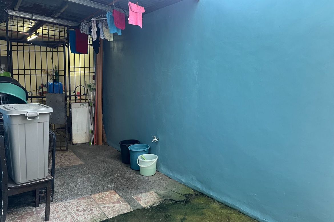 5 Bedroom House for Sale in Santo Domingo, Cainta, Rizal – photo 2