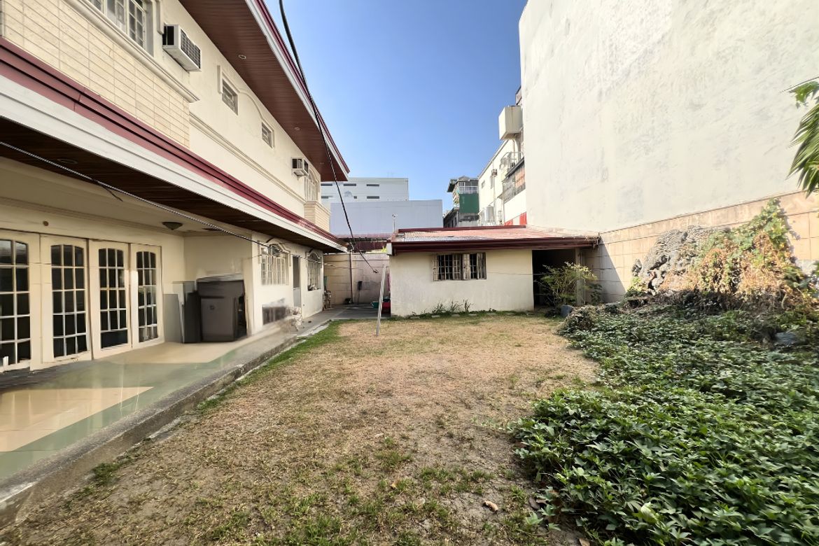 5 Bedroom House for Sale in Santo Domingo, Quezon City, Metro Manila – photo 3
