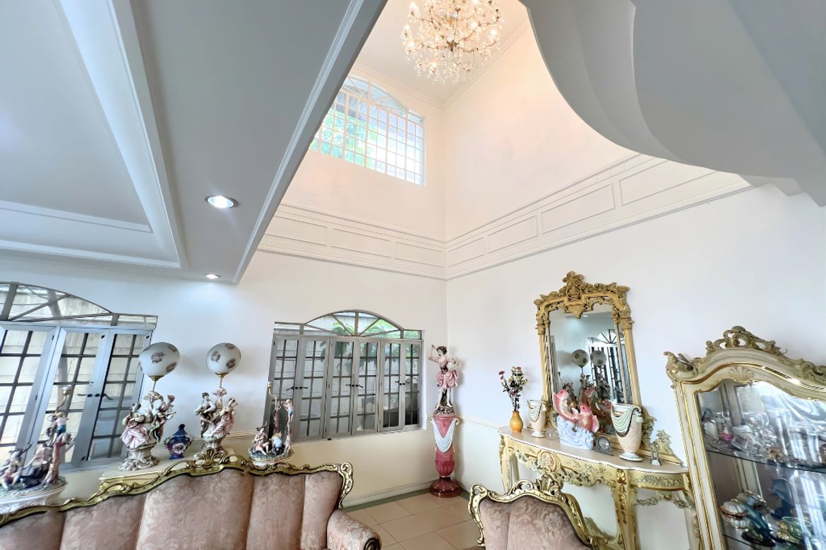 5 Bedroom House for Sale in Santo Domingo, Quezon City, Metro Manila – photo 6