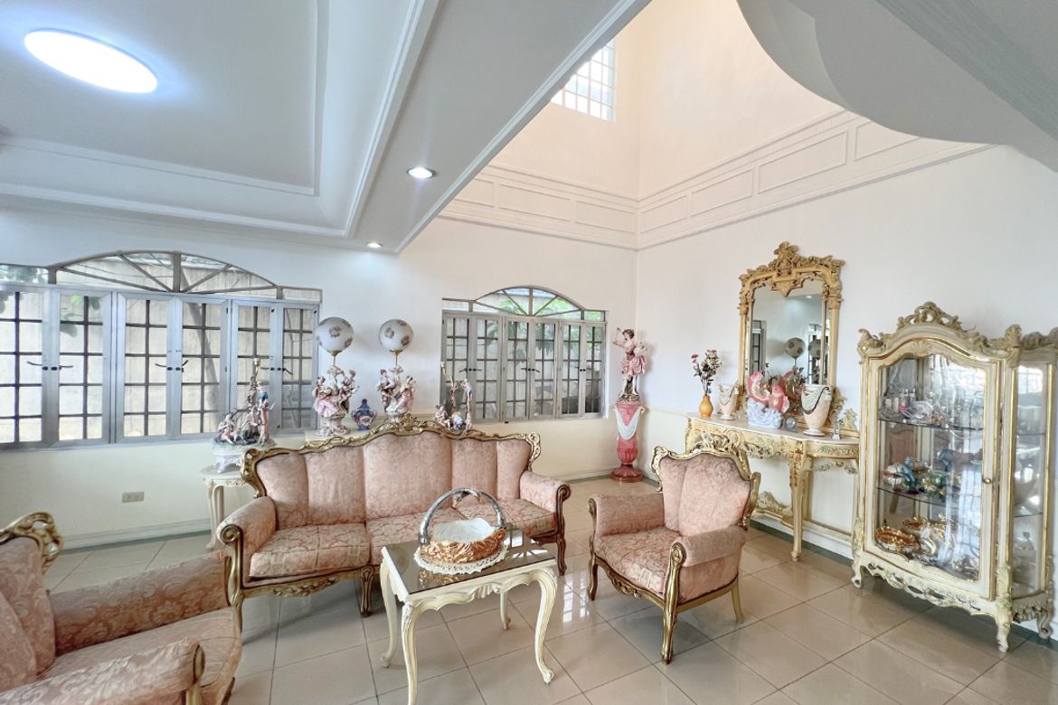 5 Bedroom House for Sale in Santo Domingo, Quezon City, Metro Manila – photo 7
