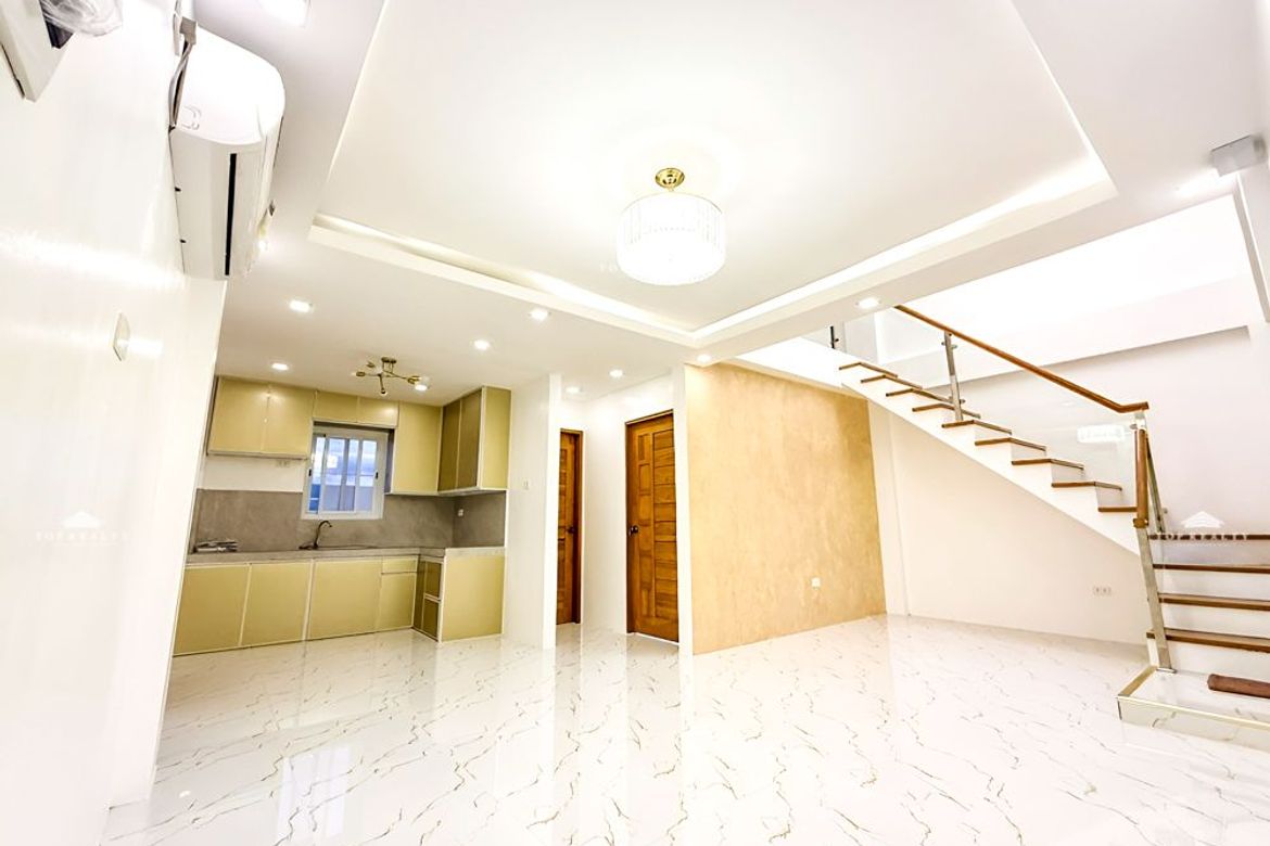 5 Bedroom House for Sale in Santo Domingo, Santa Rosa, Laguna – photo 5