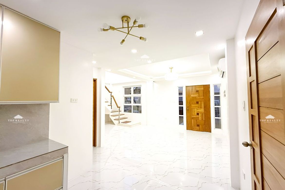 5 Bedroom House for Sale in Santo Domingo, Santa Rosa, Laguna – photo 7