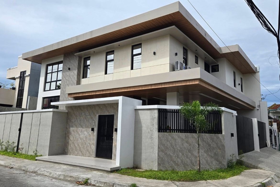 5 Bedroom House for Sale in Santo Rosario, San Fernando, Pampanga – photo 2