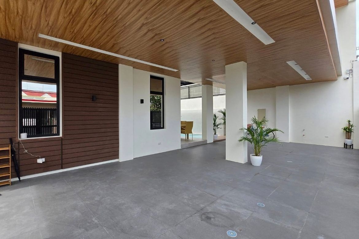 5 Bedroom House for Sale in Santo Rosario, San Fernando, Pampanga – photo 3