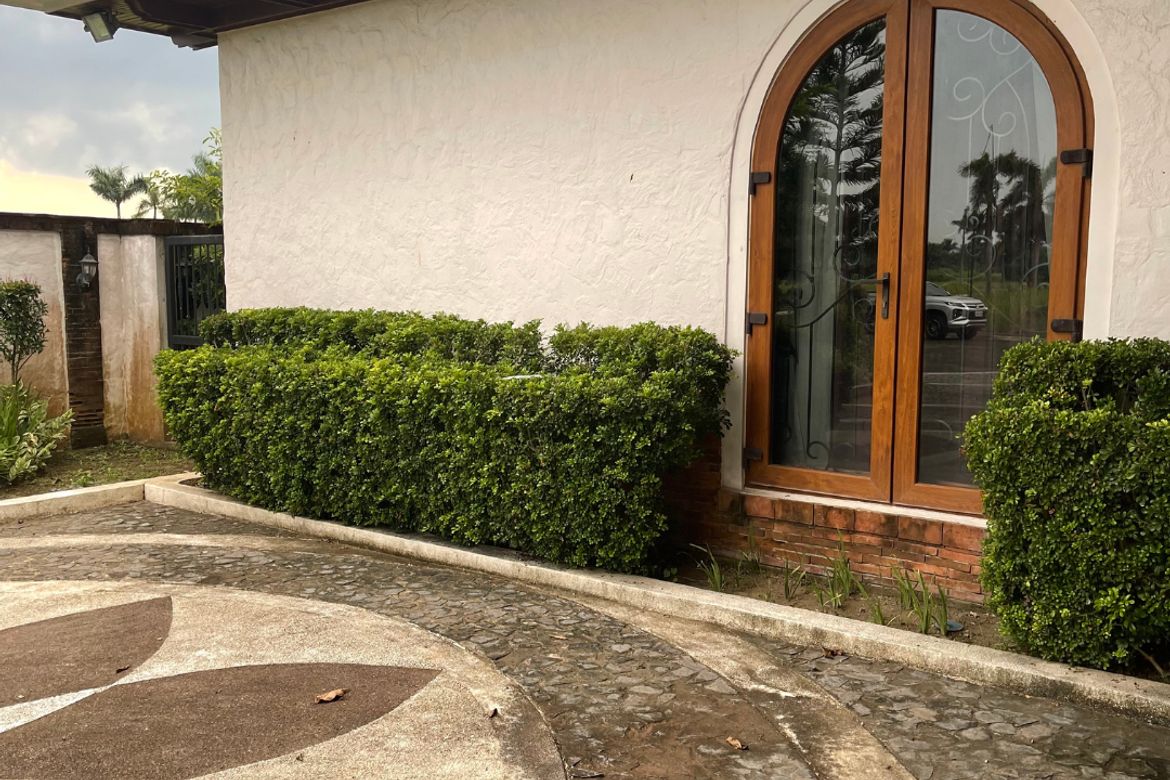 5 Bedroom House for Sale in South Lake Village at Eton City, Don Jose, Santa Rosa, Laguna – photo 7