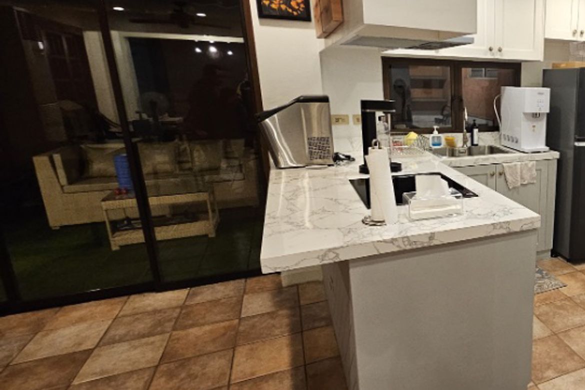 5 Bedroom House for Sale in South Triangle, Quezon City, Metro Manila