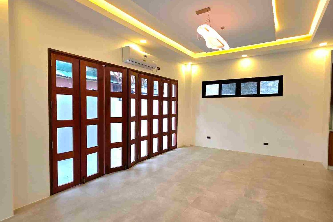 5 Bedroom House for Sale in Tahanan Village, BF Homes, Parañaque, Metro Manila – photo 8