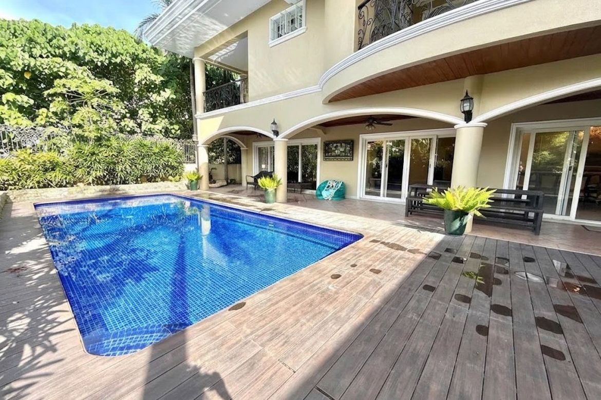 5 Bedroom House for Sale in Talamban, Cebu City, Cebu
