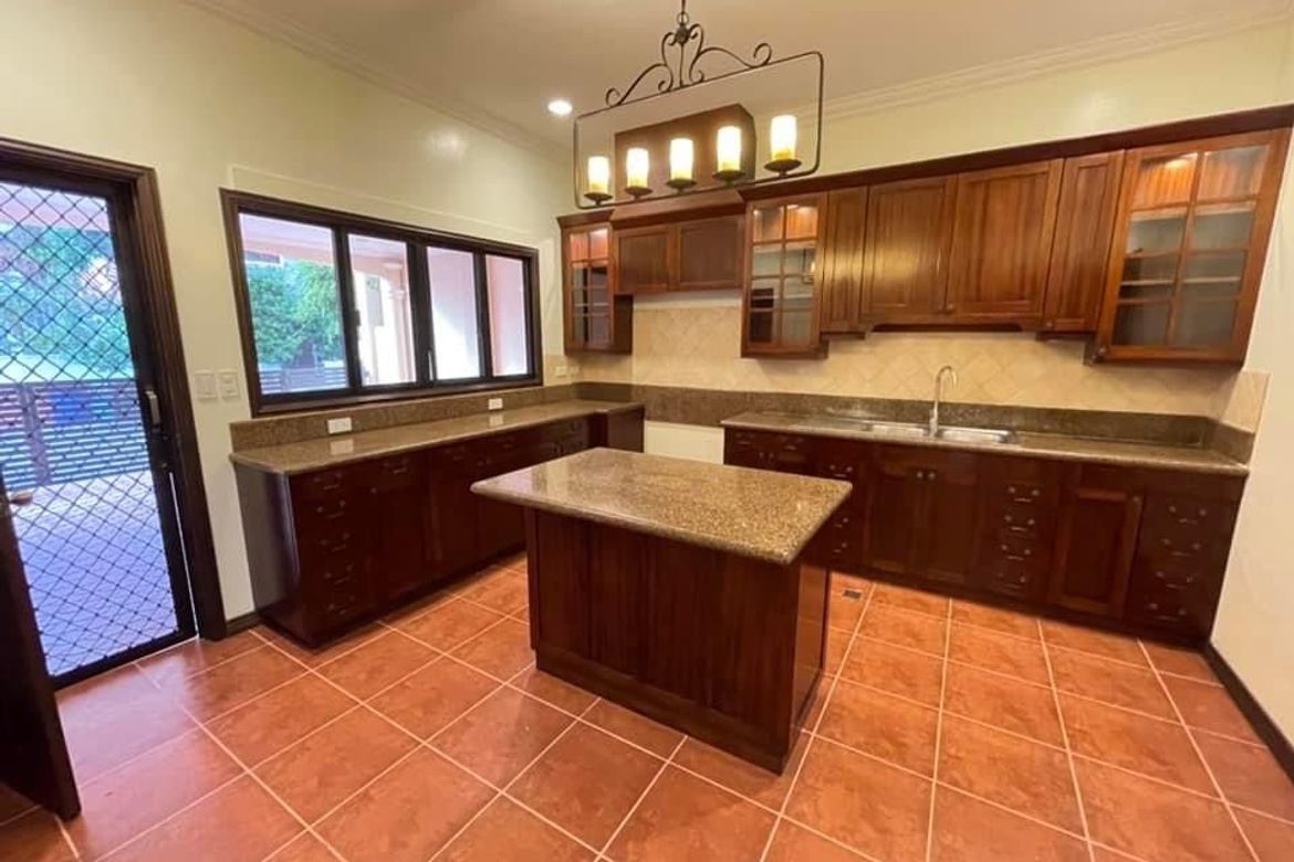 5 Bedroom House for Sale in Talamban, Cebu City, Cebu – photo 5