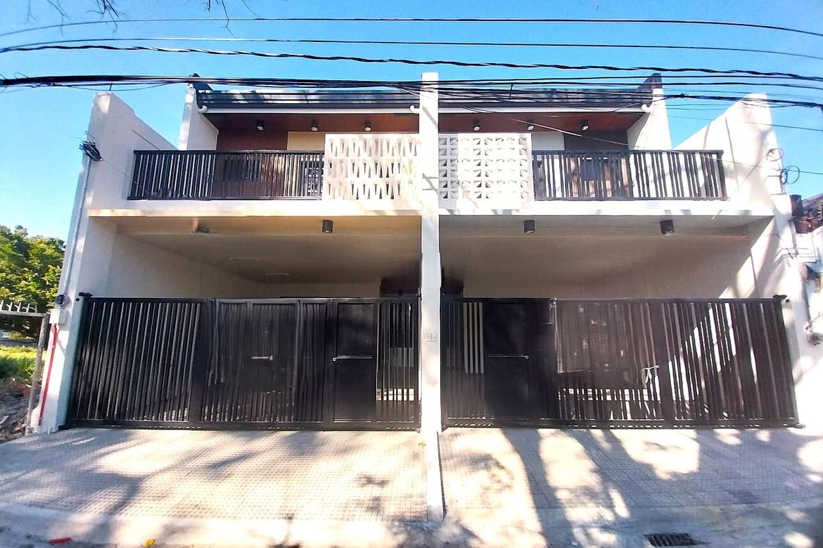 5 Bedroom House for Sale in Talon Dos, Las Piñas, Metro Manila
