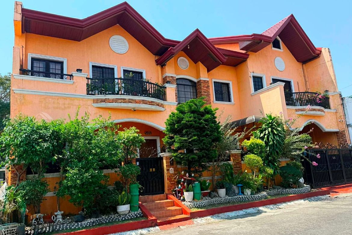 5 Bedroom House for Sale in Talon Dos, Las Piñas, Metro Manila