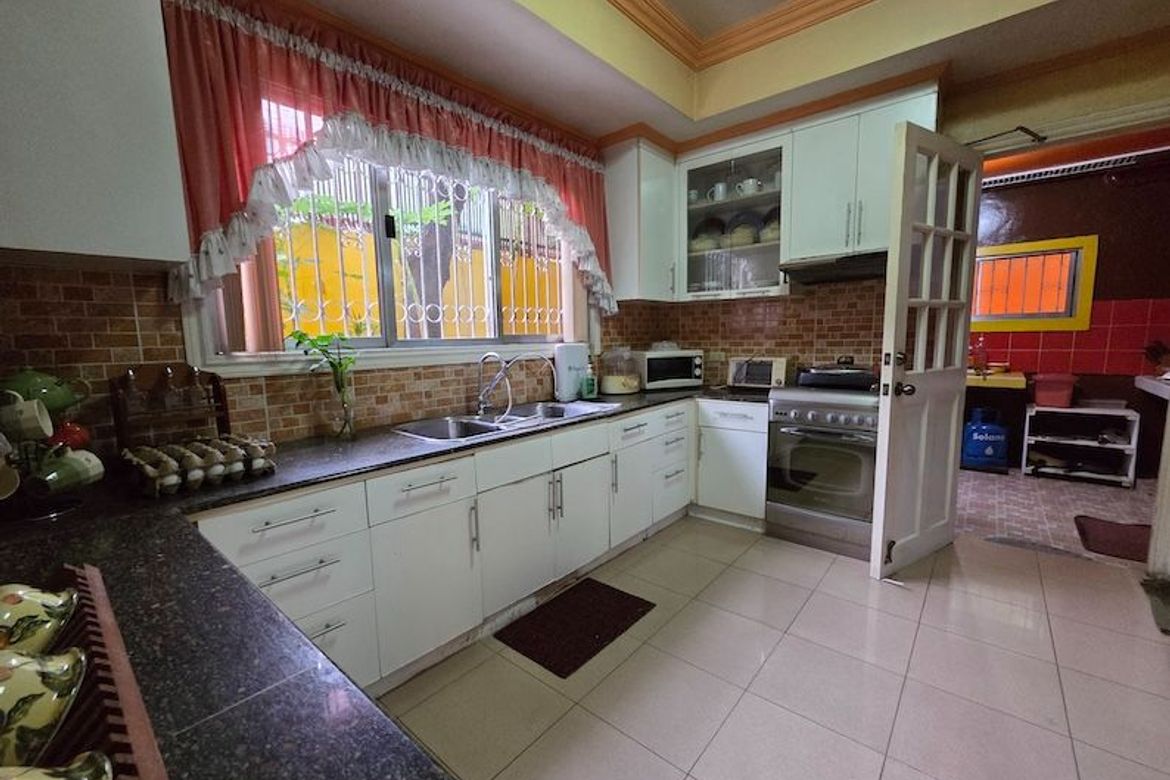 5 Bedroom House for Sale in Talon Dos, Las Piñas, Metro Manila – photo 5