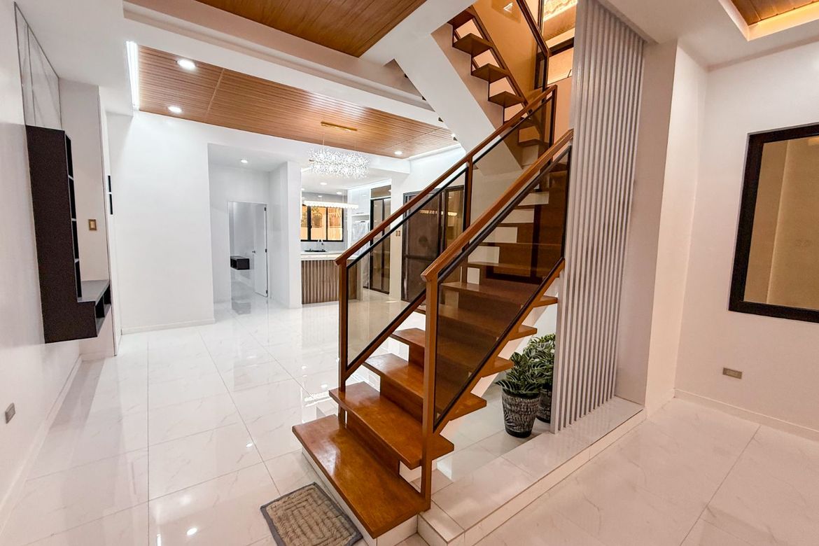 5 Bedroom House for Sale in Talon Dos, Las Piñas, Metro Manila – photo 5