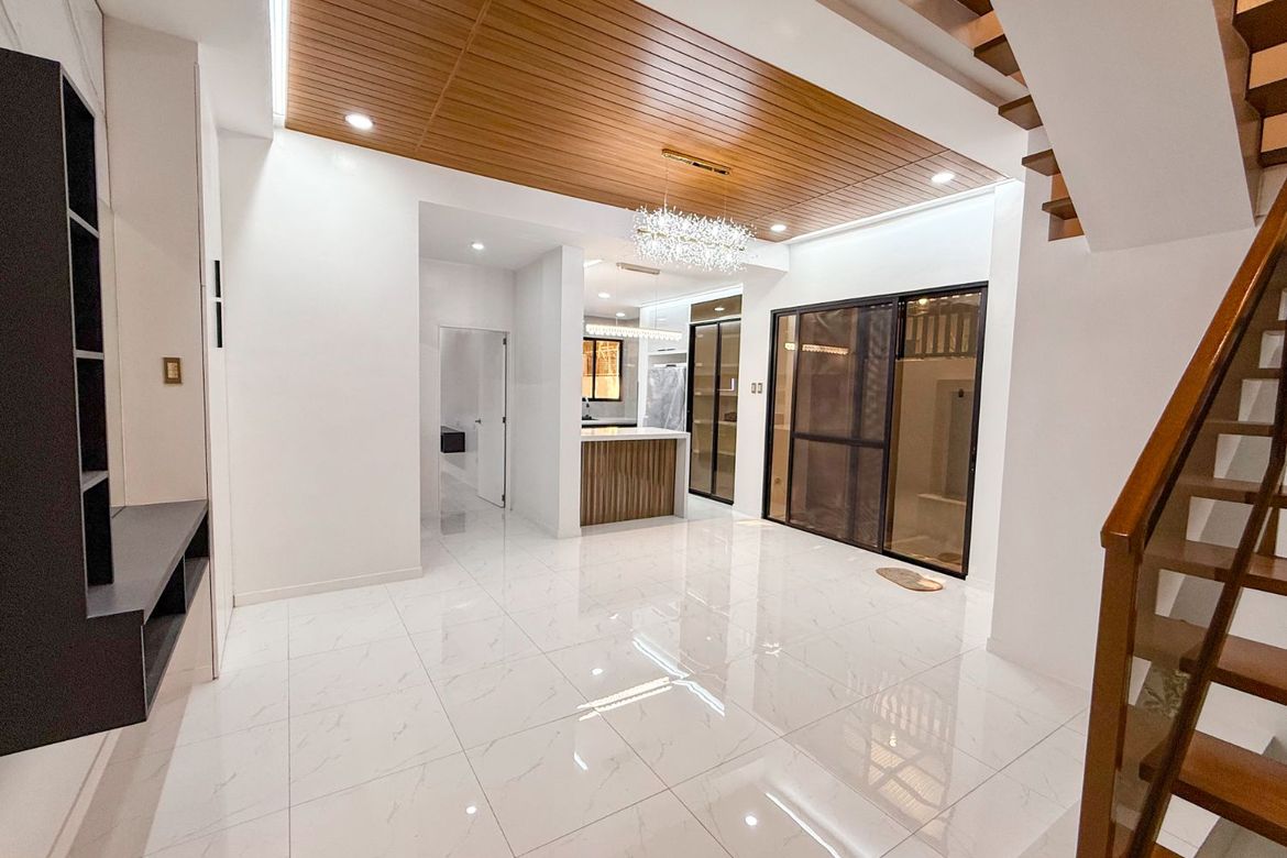 5 Bedroom House for Sale in Talon Dos, Las Piñas, Metro Manila – photo 6