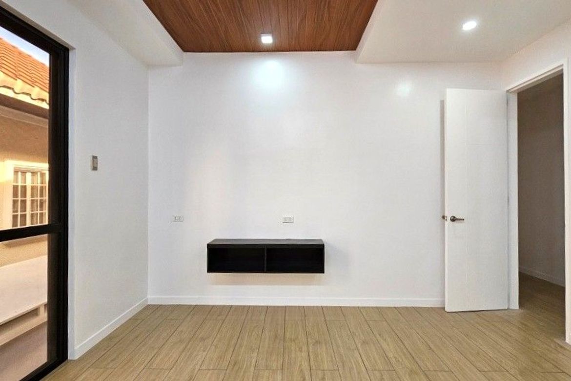 5 Bedroom House for Sale in Talon Dos, Las Piñas, Metro Manila – photo 8