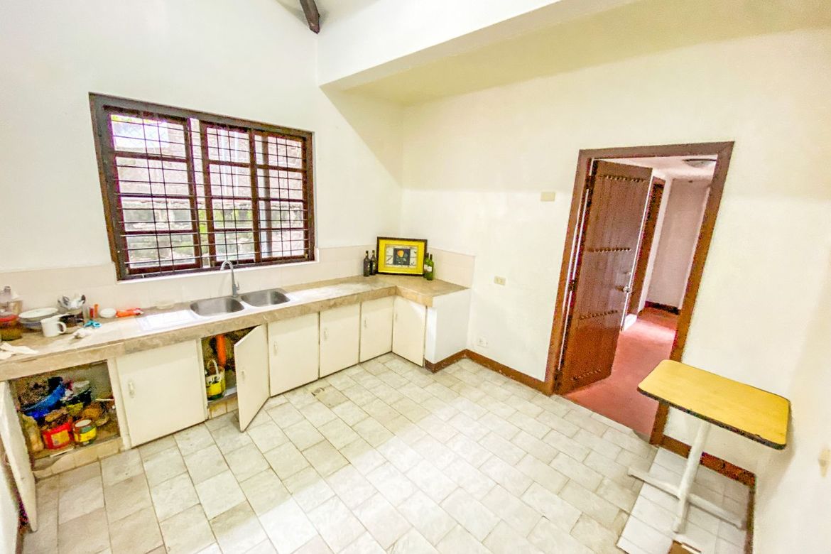 5 Bedroom House for Sale in Talon Kuatro, Las Piñas, Metro Manila – photo 8