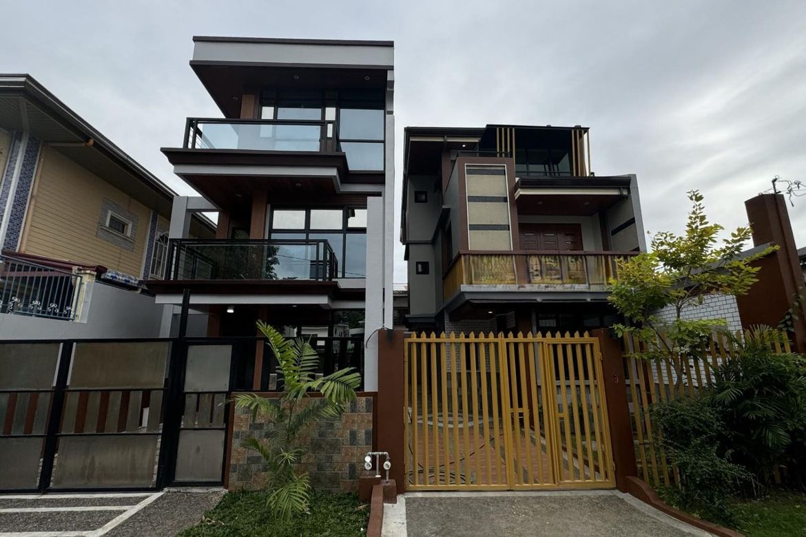 5 Bedroom House for Sale in Talon Kuatro, Las Piñas, Metro Manila