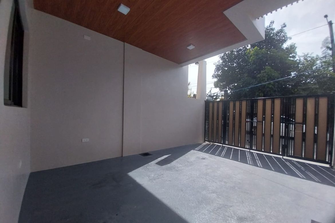 5 Bedroom House for Sale in Talon Kuatro, Las Piñas, Metro Manila – photo 5