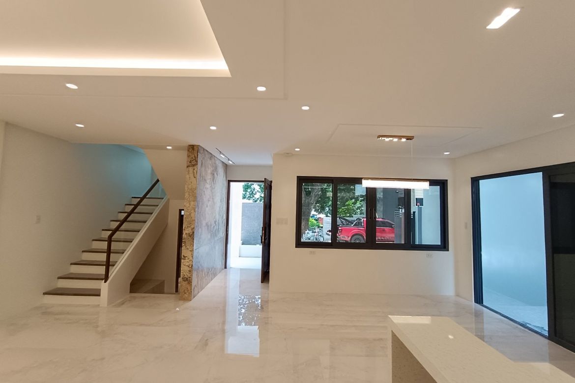 5 Bedroom House for Sale in Tandang Sora, Quezon City, Metro Manila – photo 5