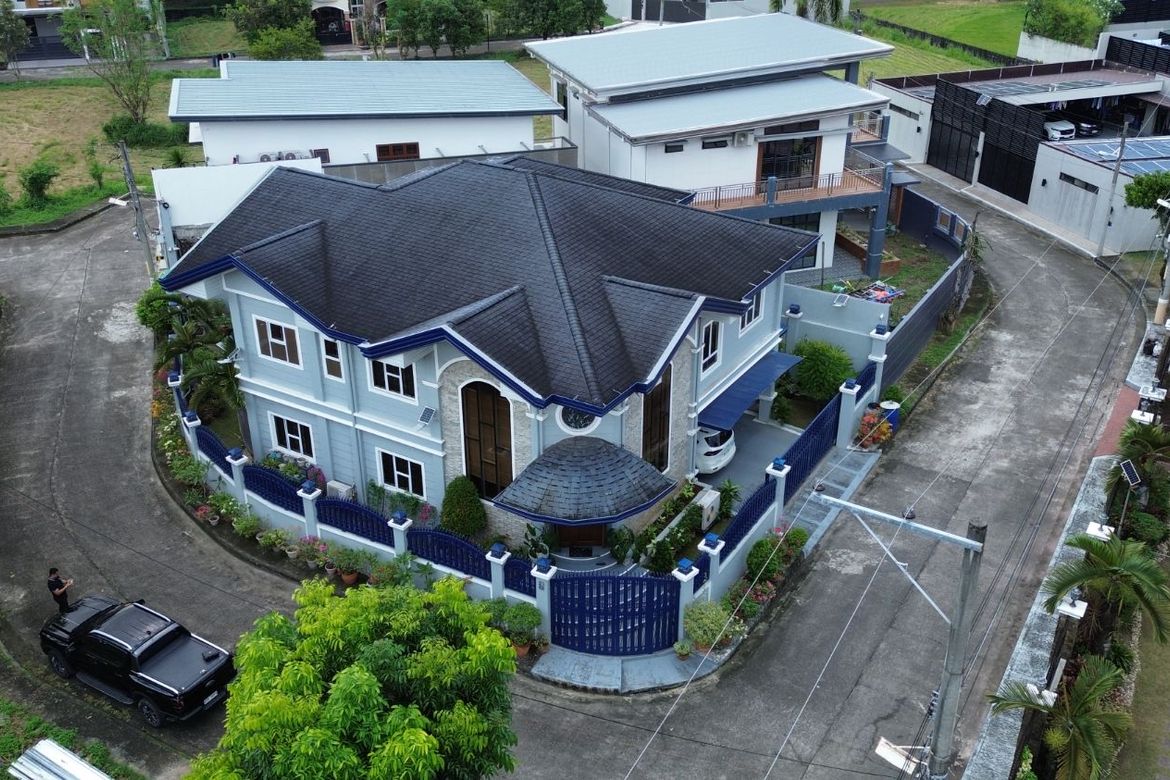 5 Bedroom House for Sale in Telabastagan, San Fernando, Pampanga
