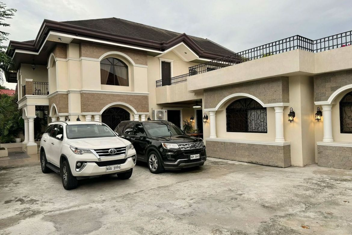 5 Bedroom House for Sale in The Grand Parkplace Village, Anabu I-B, Imus, Cavite – photo 4
