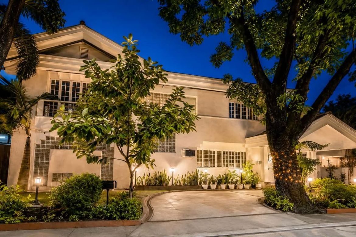 5 Bedroom House for Sale in Ugong Norte, Quezon City, Metro Manila