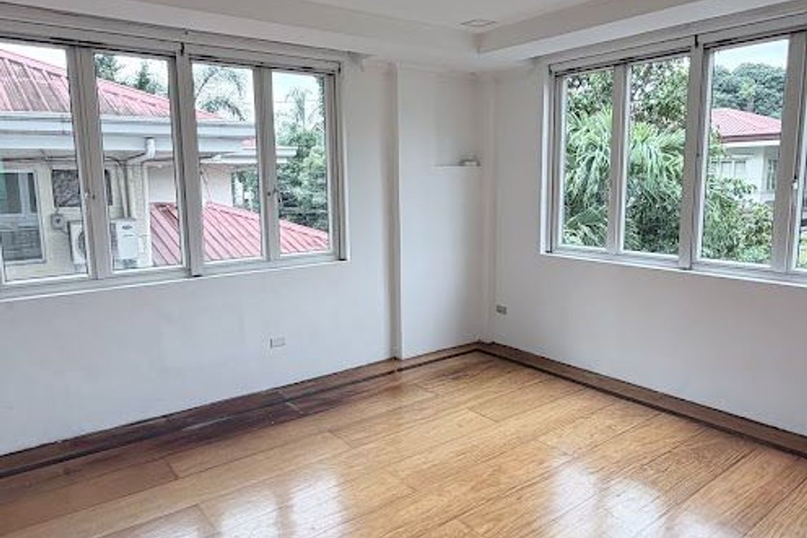 5 Bedroom House for Sale in Ugong Norte, Quezon City, Metro Manila – photo 4