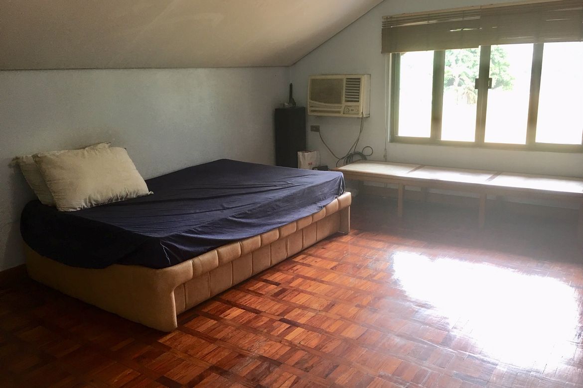 5 Bedroom House for Sale in Ugong Norte, Quezon City, Metro Manila near MRT-3 Ortigas – photo 7