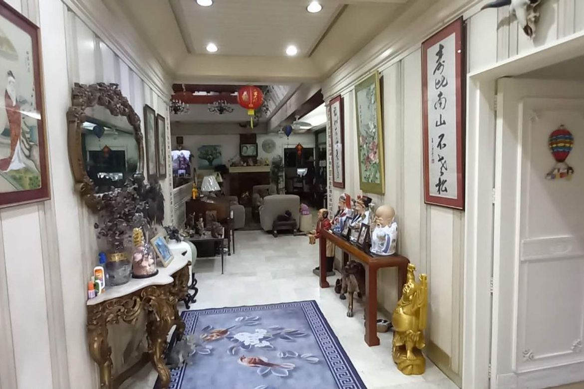 5 Bedroom House for Sale in Ugong Norte, Quezon City, Metro Manila – photo 3
