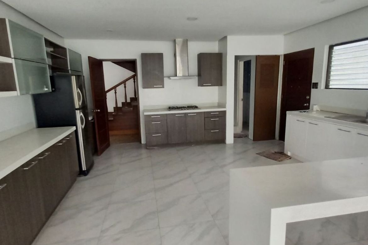 5 Bedroom House for Sale in Ugong, Pasig, Metro Manila – photo 8