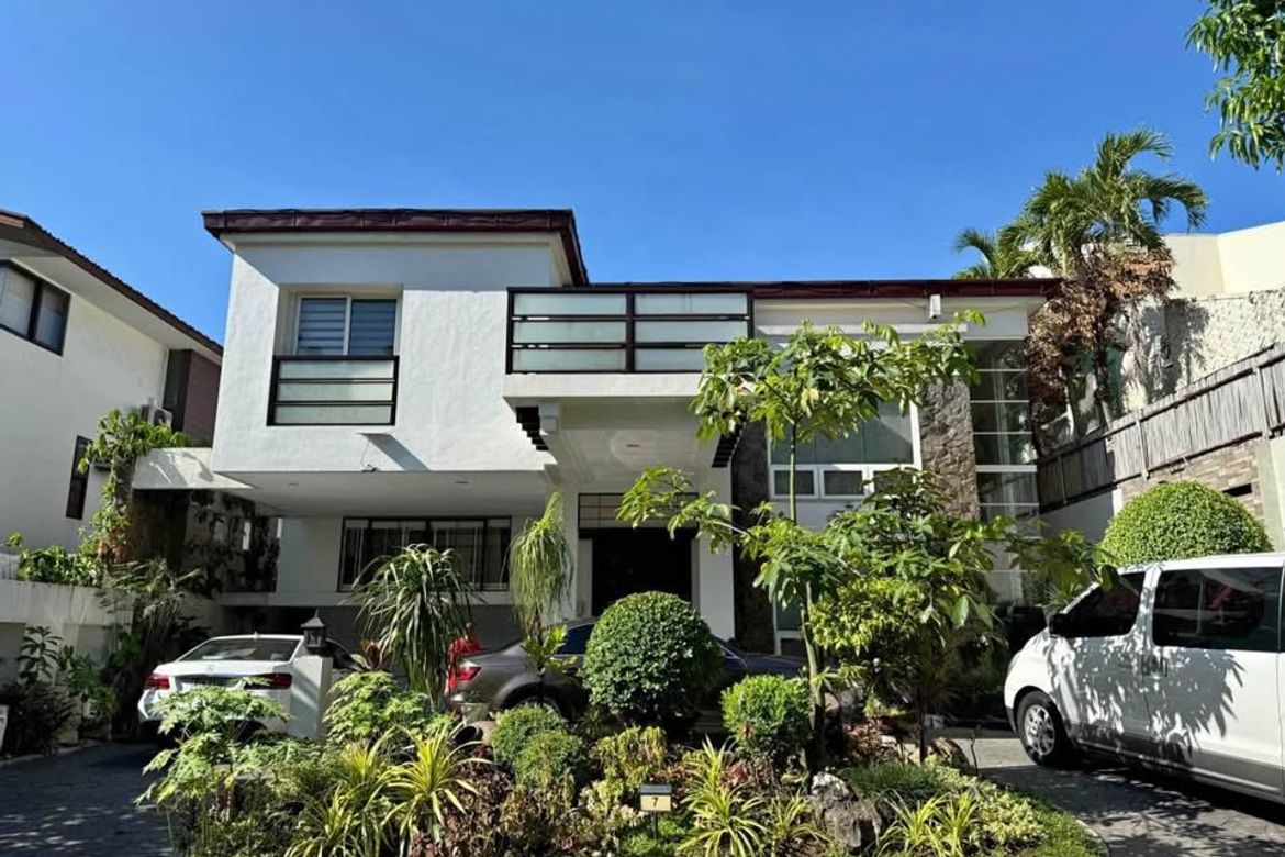 5 Bedroom House for Sale in Ugong, Pasig, Metro Manila