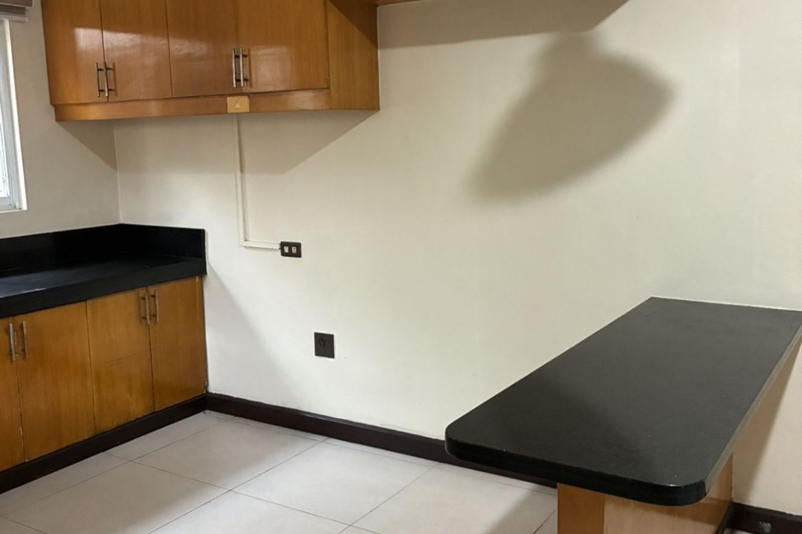 5 Bedroom House for Sale in Ugong, Pasig, Metro Manila