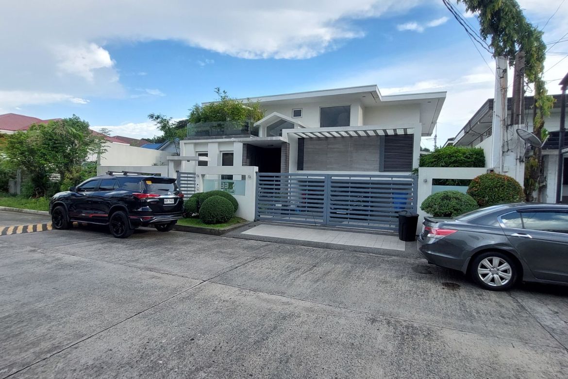 5 Bedroom House for Sale in Ugong, Pasig, Metro Manila
