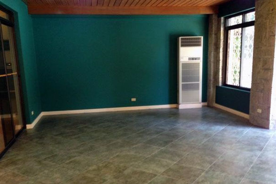 5 Bedroom House for Sale in Urdaneta Village, Bangkal, Makati, Metro Manila near MRT-3 Magallanes – photo 4