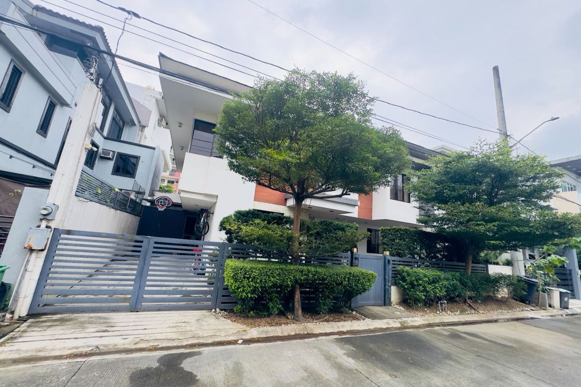 5 Bedroom House for Sale in Ususan, Taguig, Metro Manila