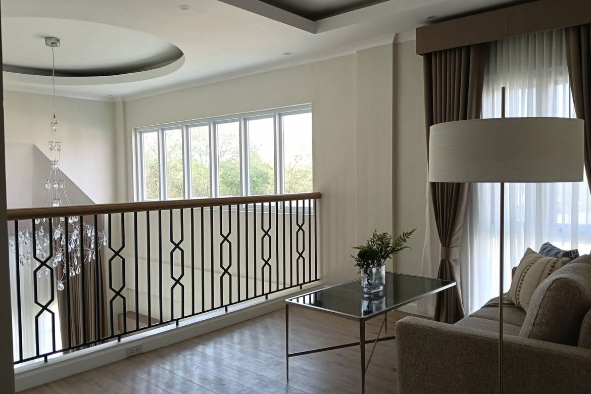 5 Bedroom House for Sale in Versailles Alabang Village, Almanza Dos, Las Piñas, Metro Manila – photo 5