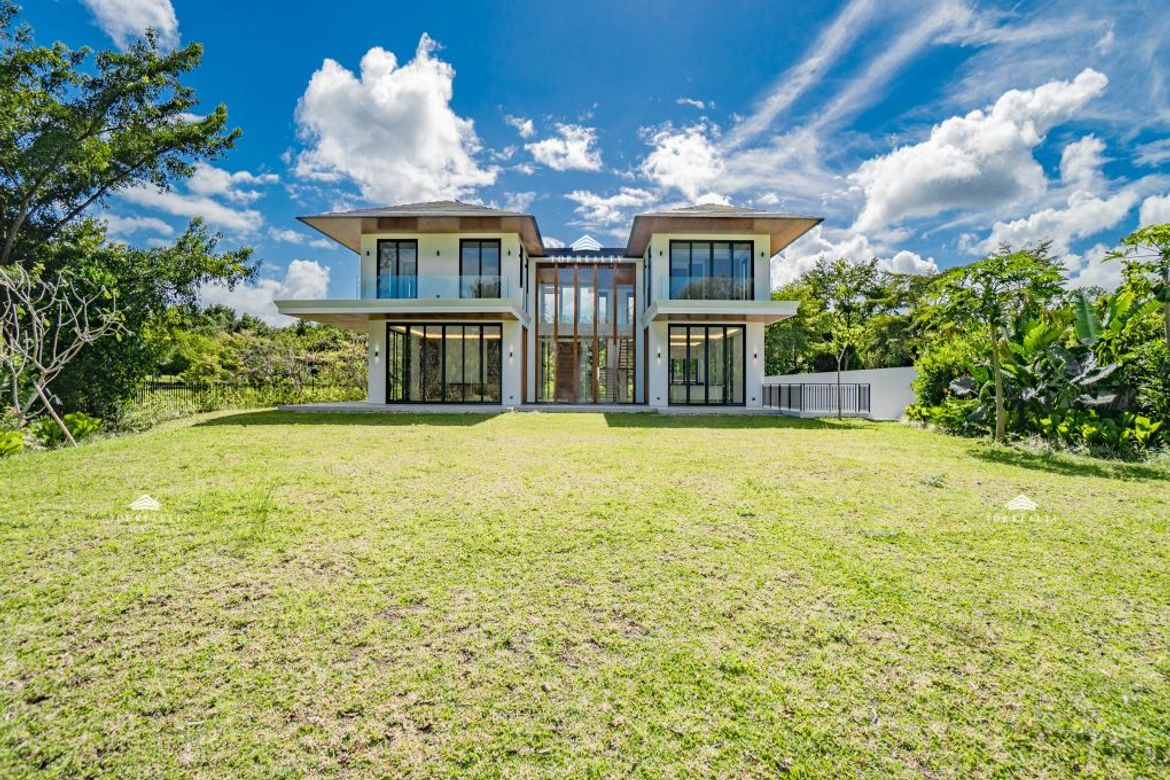 5 Bedroom House for Sale in Villa Nogales, Majayjay, Laguna