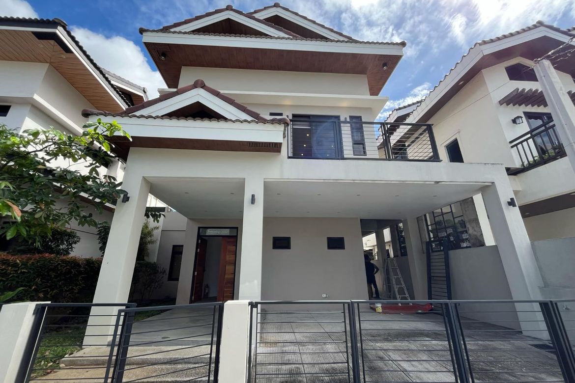 5 Bedroom House for Sale in Villas, South Forbes, Inchican, Silang, Cavite