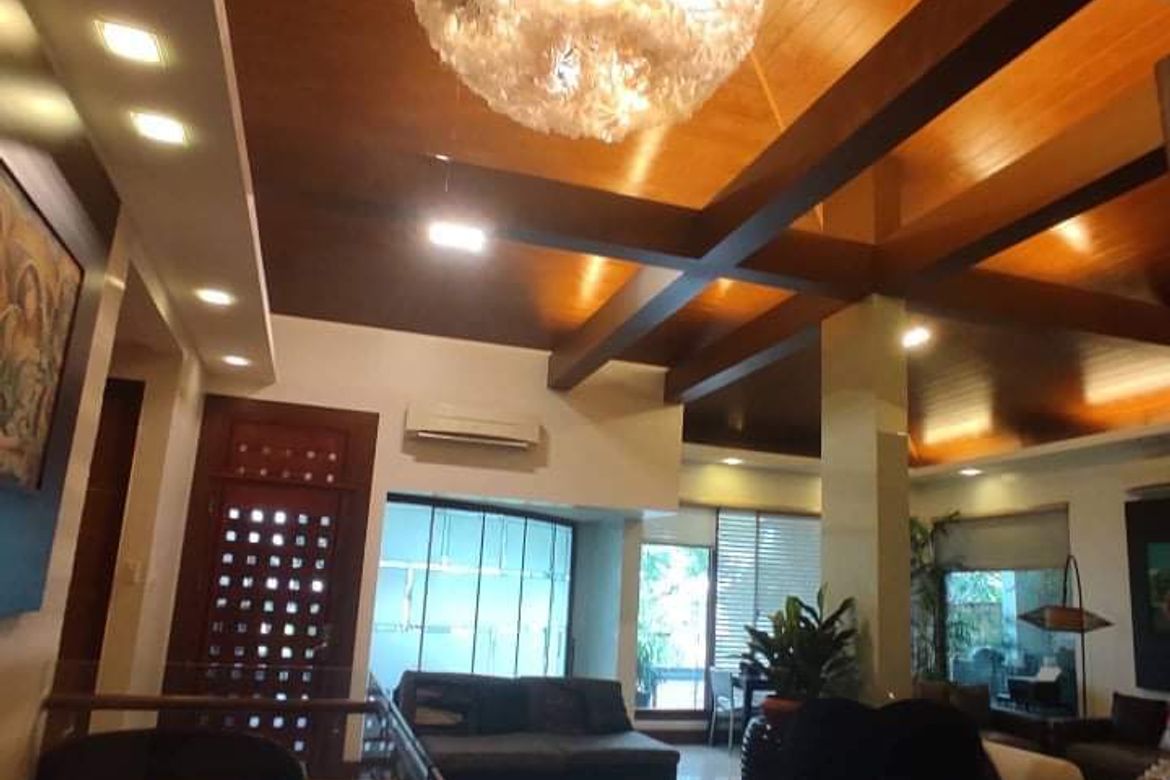 5 Bedroom House for Sale in White Plains, Quezon City, Metro Manila – photo 3