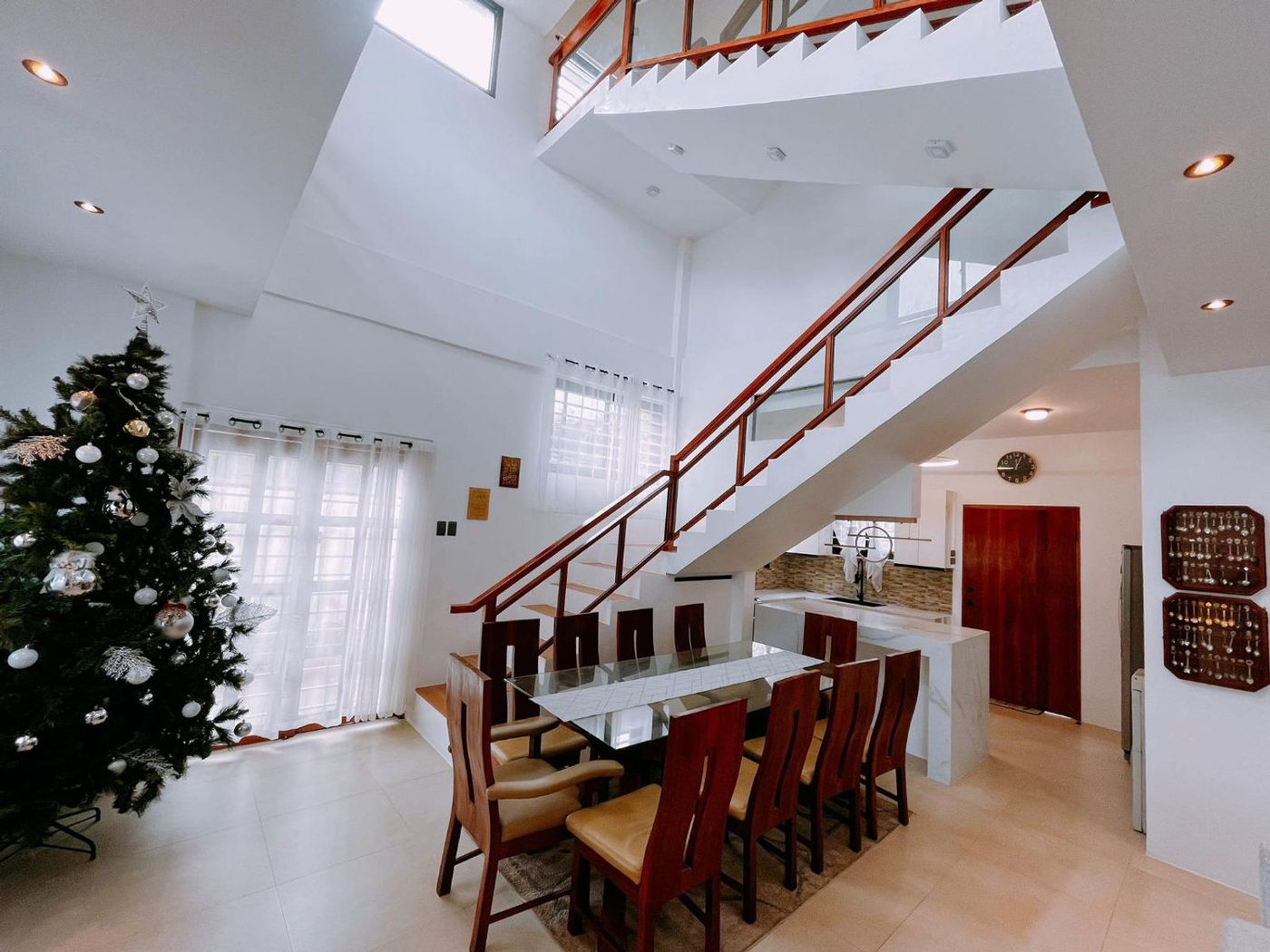 5-Bedroom Modern 3-Storey House with Overlooking View for Sale in Blue Mountains, Antipolo, Rizal – photo 10