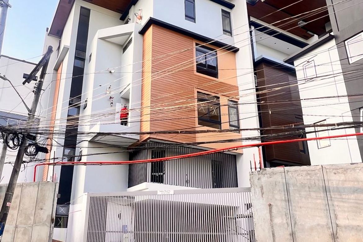 5 Bedroom Townhouse for Sale in Addition Hills, Mandaluyong, Metro Manila – photo 3