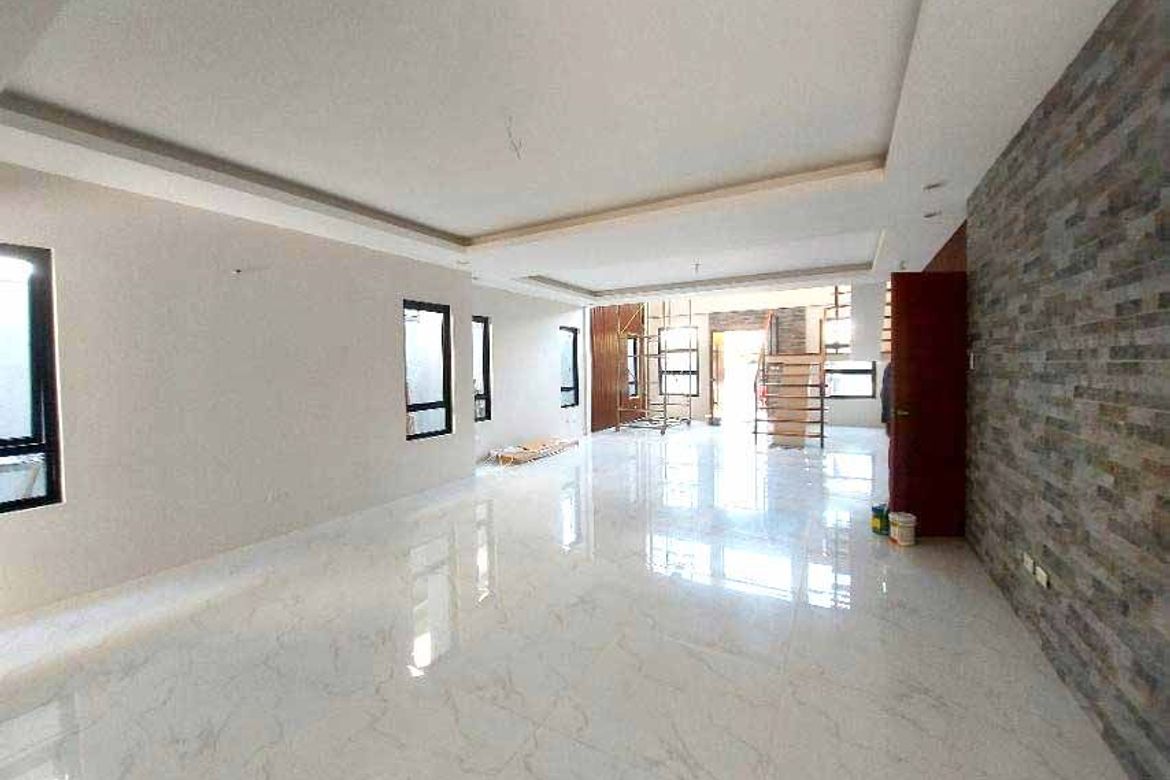 5 Bedroom Townhouse for Sale in Alabang, Muntinlupa, Metro Manila – photo 4