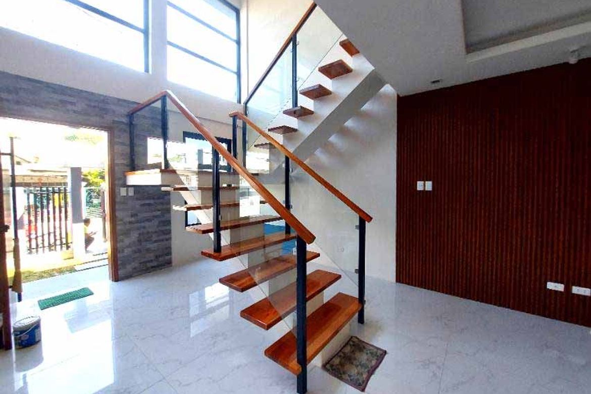 5 Bedroom Townhouse for Sale in Alabang, Muntinlupa, Metro Manila – photo 6