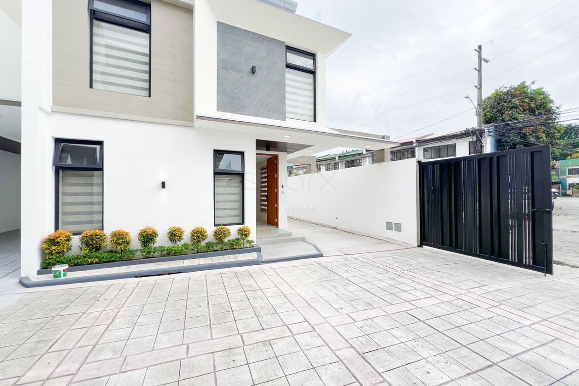 5 Bedroom Townhouse for Sale in BF Homes, Parañaque, Metro Manila – photo 3