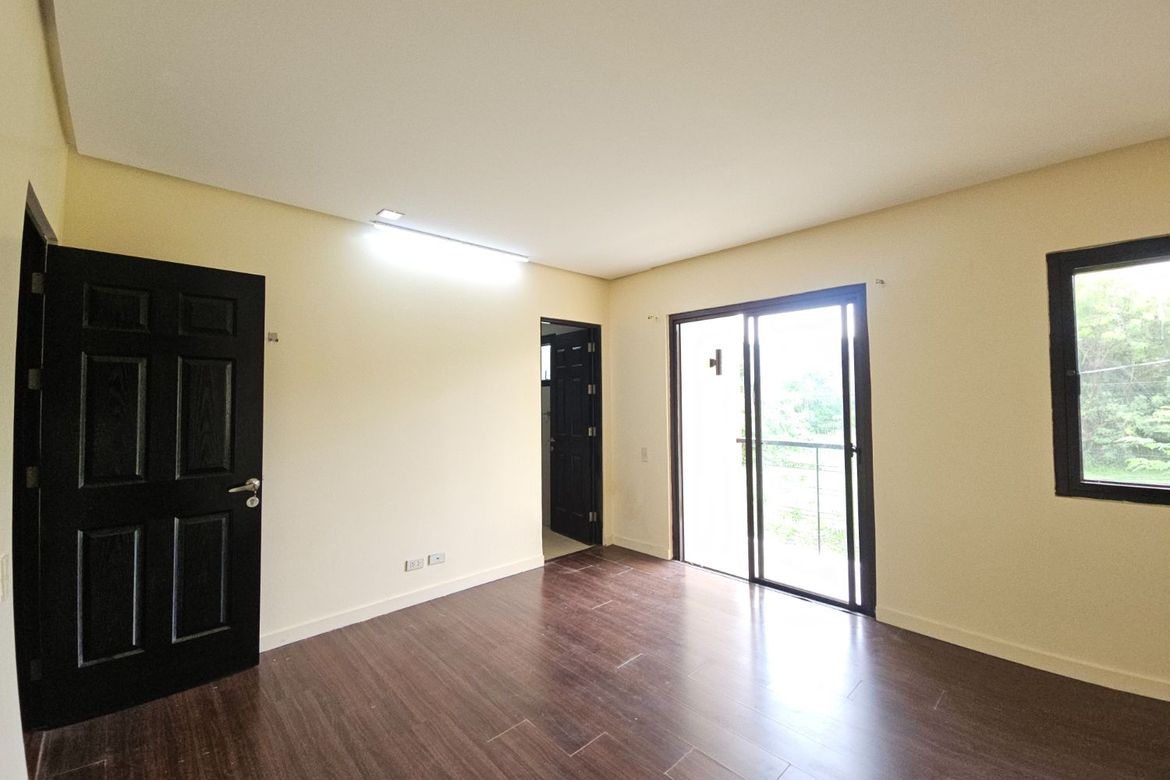 5 Bedroom Townhouse for Sale in BF Homes, Parañaque, Metro Manila – photo 7