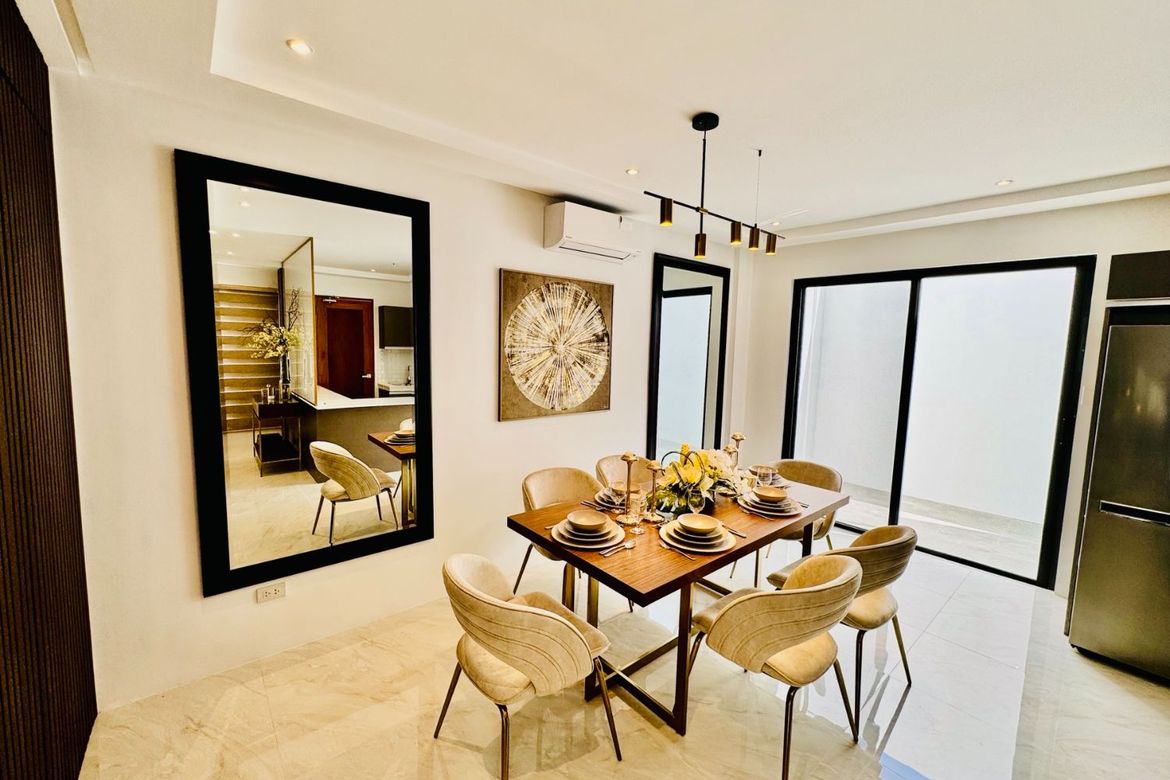 5 Bedroom Townhouse for Sale in BF Homes, Parañaque, Metro Manila – photo 6